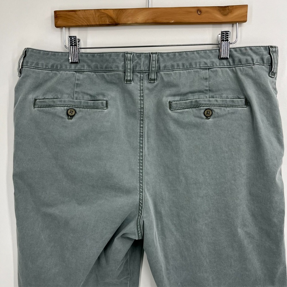 Tommy Bahama Chino Shorts Men's 36 Gray Green Flat Front‎ Pockets Logo Relax - Picture 5 of 9